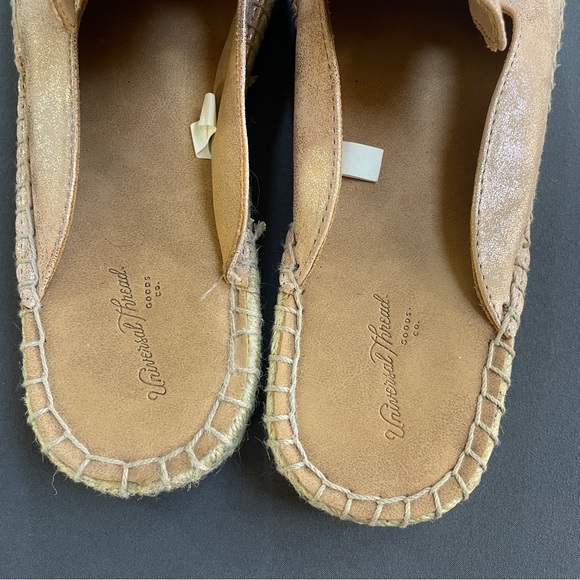 Universal Thread Gold Mules - Picture 6 of 8